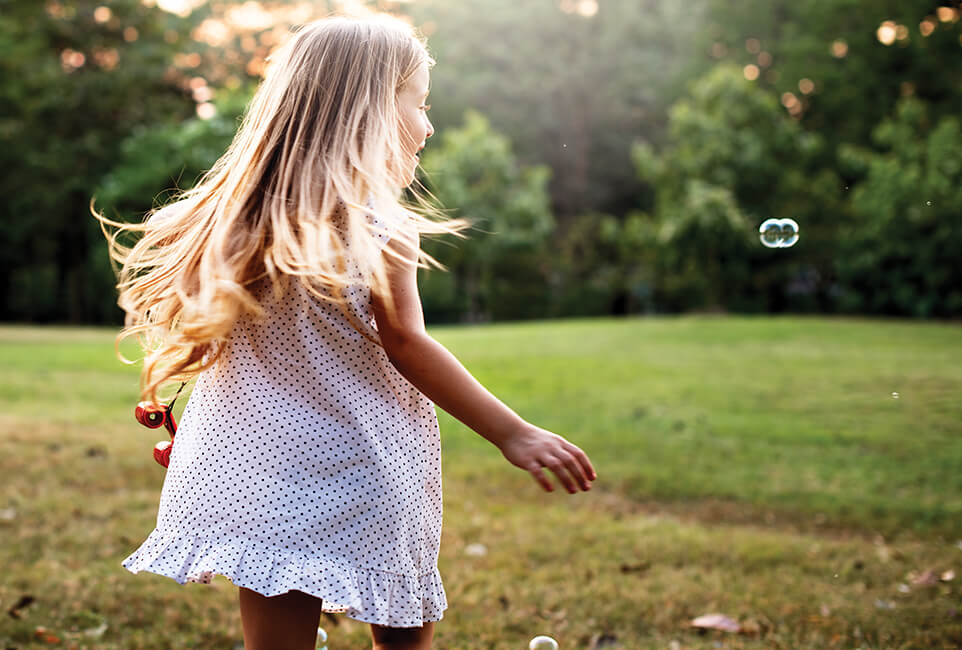 RoseworthyGarden GirlwithBubbles